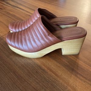 Beklina Wooden Clogs Size 10, fit like 9.5